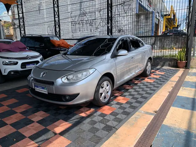 Carro Renault Fluence 2014 2.0 16V Dynamique (Flex)