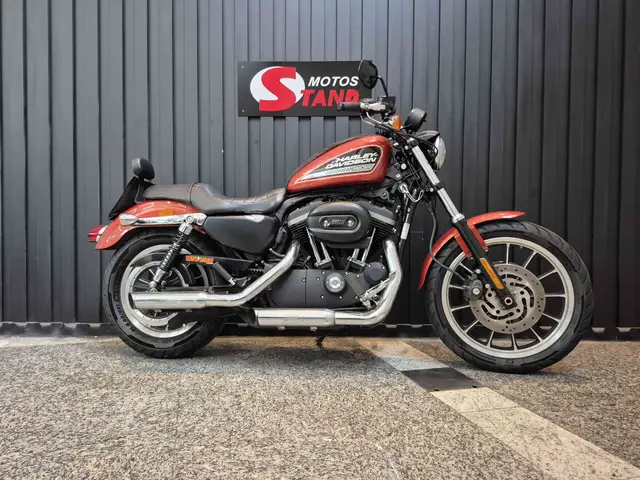 Moto Harley-Davidson Sportster XL 883 2011 Roadster