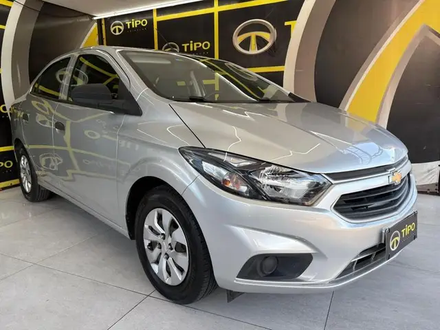 Carro Chevrolet Onix Plus 2020 JOY Plus 1.0 8V 4p Flex Mec.