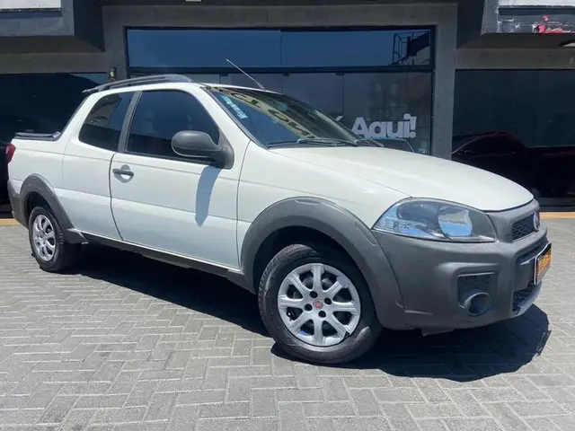 Carro Fiat Strada 2016 Adv. Ext. 1.8 LOCKER Dual.Flex CE