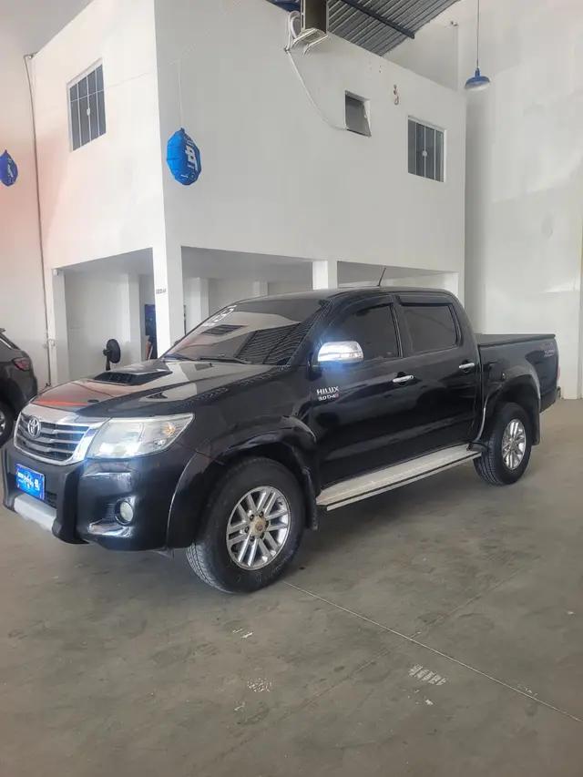Carro Toyota Hilux Cabine Dupla 2013 Hilux 3.0 TDI 4x4 CD SRV (Aut)