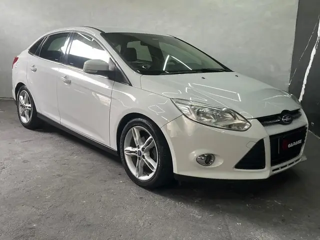 Carro Ford Focus Sedan 2014 Titanium 2.0 16V PowerShift