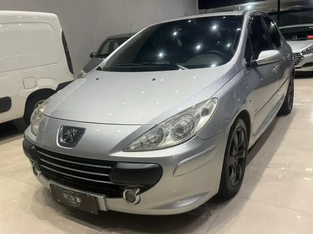 Carro Peugeot 307 2011 Hatch. Presence Pack 1.6 16V (flex)