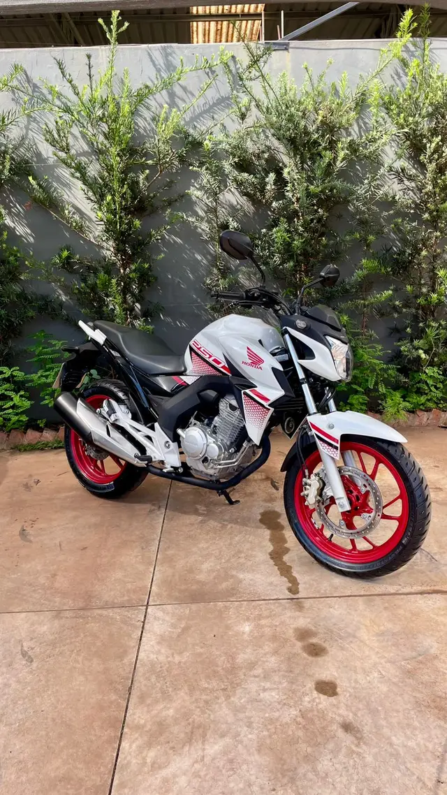 Moto Honda CB 250F Twister 2022 (CBS)