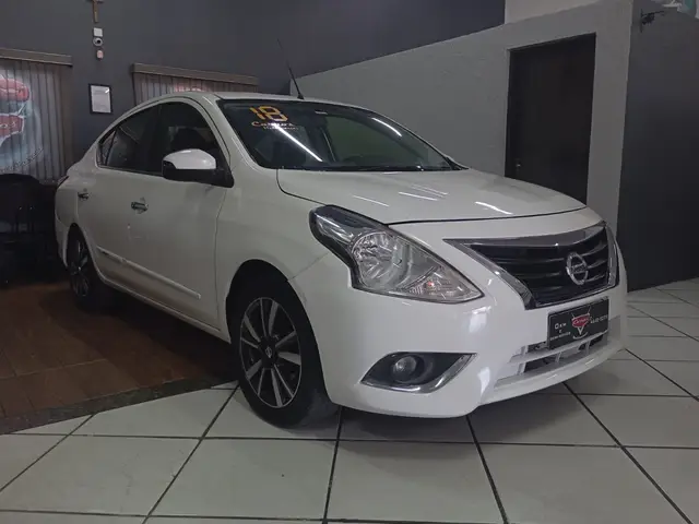 Carro Nissan Versa 2018 1.6 16V Unique CVT (Flex)