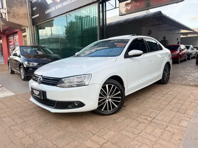 Carro Volkswagen Jetta 2014 2.0 TSI Highline DSG