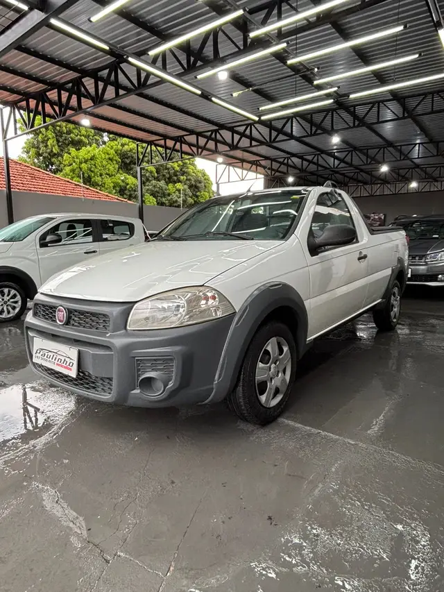Carro Fiat Strada 2016 Working 1.4 (Flex)