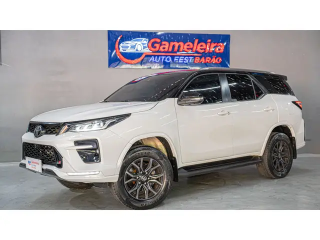 Carro Toyota SW4 2023 GR-S 2.8 AT