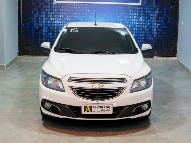 Carro Chevrolet Prisma 2015 1.4 LTZ SPE/4 (Aut)
