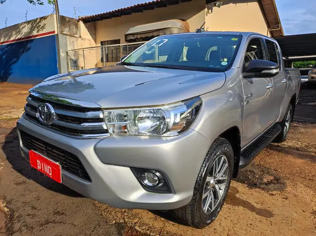 Carro Toyota Hilux Cabine Dupla 2017 Hilux 2.7 SR CD 4x2 (Flex) (Aut)