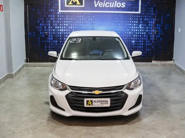 Carro Chevrolet Onix 2023 LT 1.0 Turbo