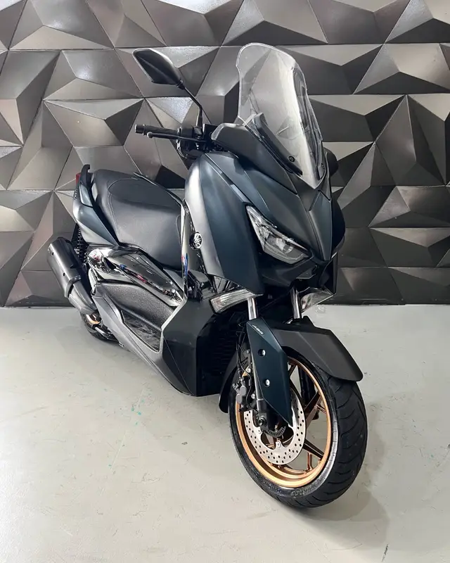 Moto Yamaha XMax 2023 ABS