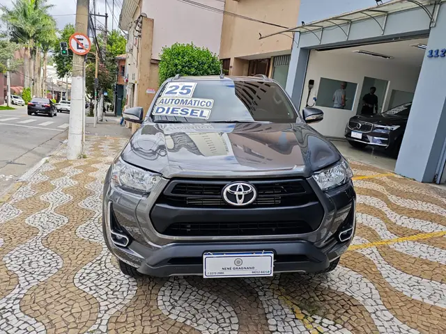 Carro Toyota Hilux Cabine Dupla 2025 SR 4x4 2.8 Diesel