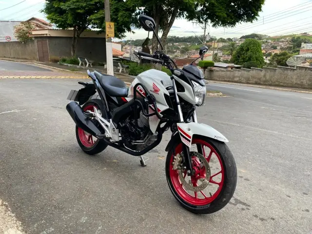 Moto Honda CB 250F Twister 2022 (CBS)