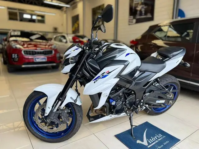 Moto Suzuki GSX-S 750 2020 A