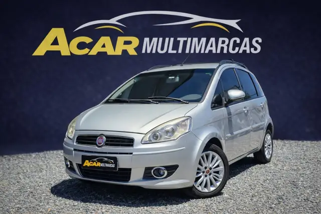 Carro Fiat Idea 2012 Attractive 1.4 8V (Flex)