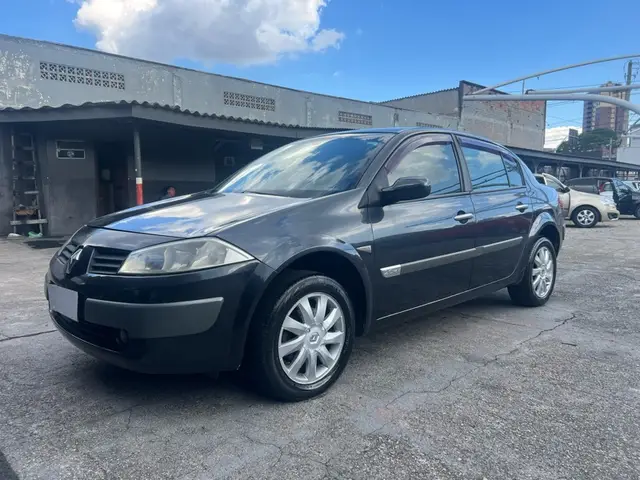 Carro Renault Megane Sedan 2008 Mégane Sedan Dynamique 2.0 16V