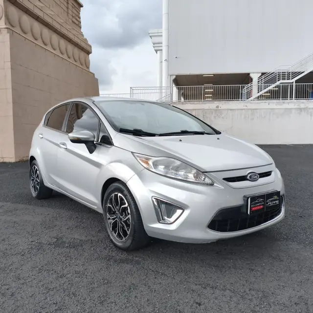 Carro Ford New Fiesta Hatch 2012 SE 1.6 16V (Flex)