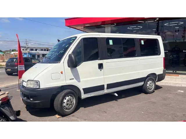 Carro Peugeot Boxer 2014 2.3 HDI LH 350 Executivo 16 Lugares