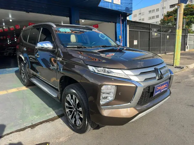 Carro Mitsubishi Pajero Sport 2022 2.4 DI-D HPE (Aut) 4x4