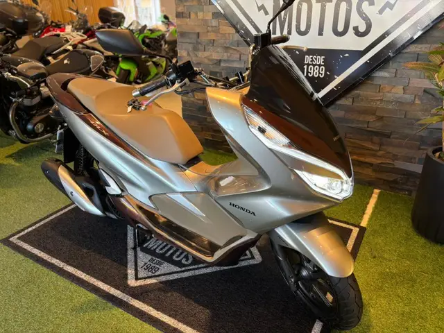 Moto Honda PCX 150 2022 DLX