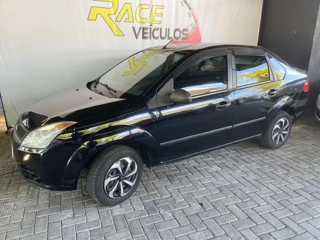 Carro Ford Fiesta Sedan 2008 1.0 (Flex)