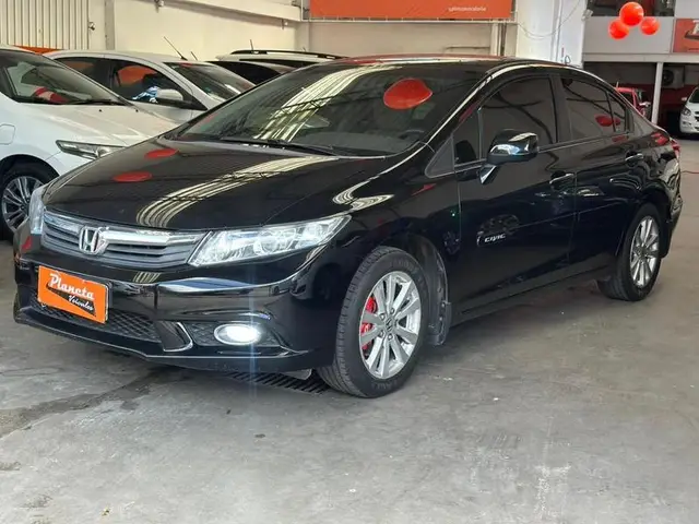 Carro Honda Civic 2014 New  LXS 1.8 16V i-VTEC (Flex)