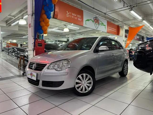 Carro Volkswagen Polo Sedan 2011 1.6 8V (Flex)