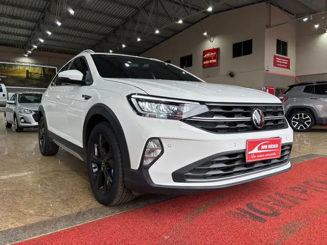 Carro Volkswagen Nivus 2024 Highline 200 TSI