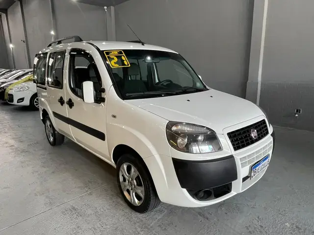 Carro Fiat Doblò 2021 Essence 1.8 16V (Flex)