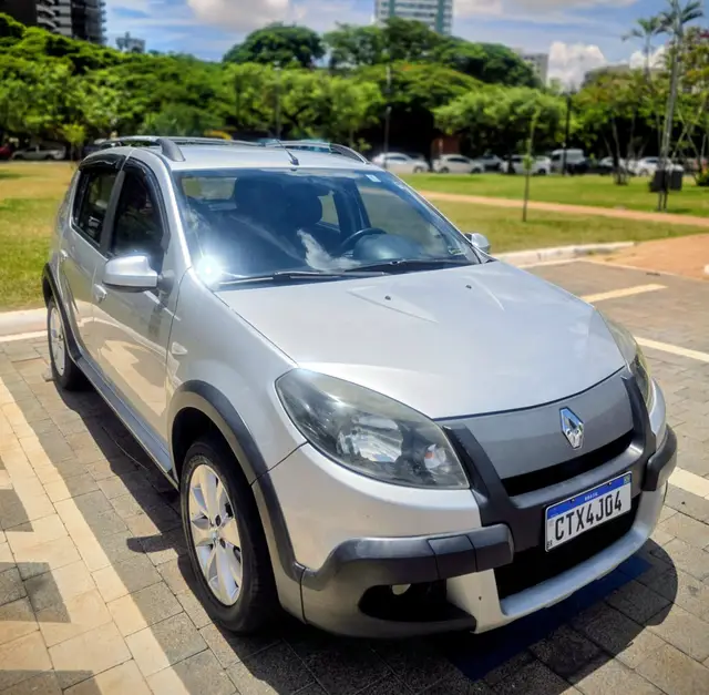 Carro Renault Sandero Stepway 2014 1.6 16V Hi-Flex (aut)