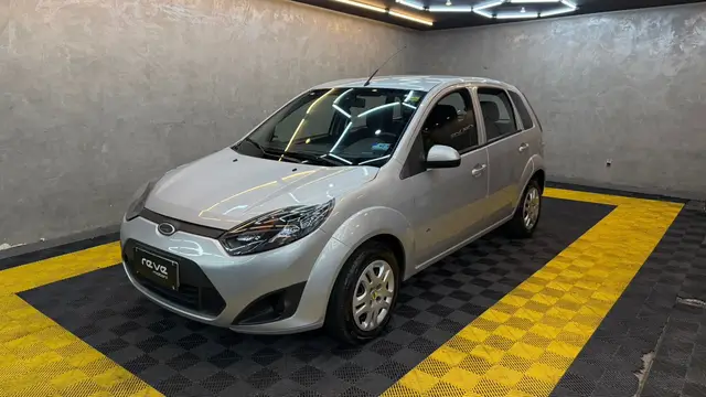 Carro Ford Fiesta Hatch 2014 S Plus 1.0 RoCam (Flex)