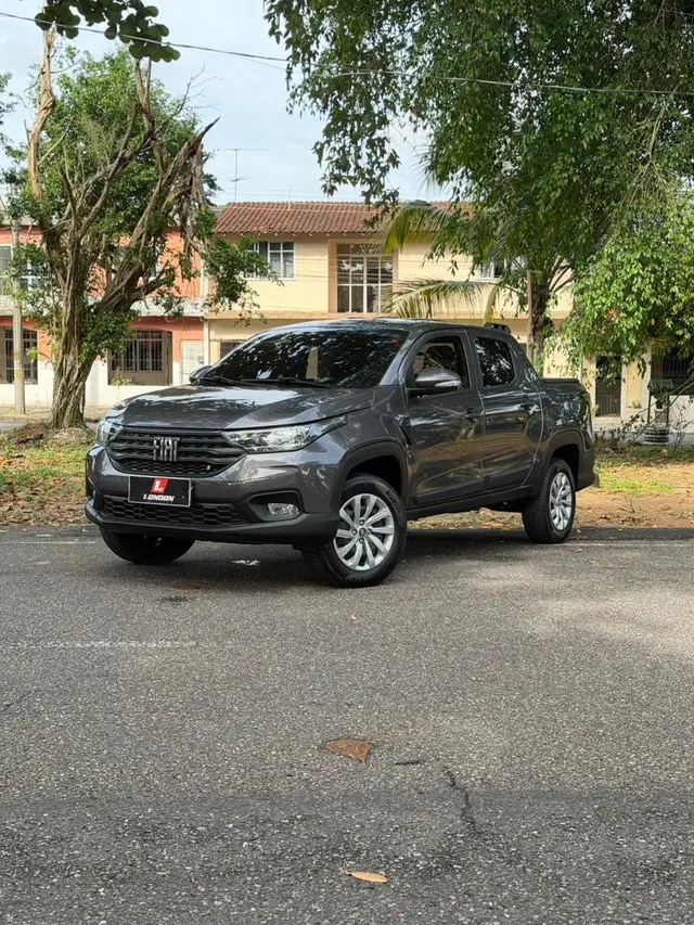 Carro Fiat Strada 2025 Freedom 1.3 Flex 8V CD