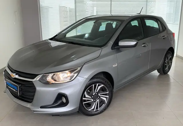 Carro Chevrolet Onix 2025 LT 1.0