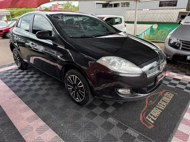 Carro Fiat Bravo 2014 Essence 1.8 E.torQ Dualogic (Flex)