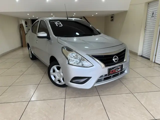 Carro Nissan Versa 2019 1.0 12V (Flex)