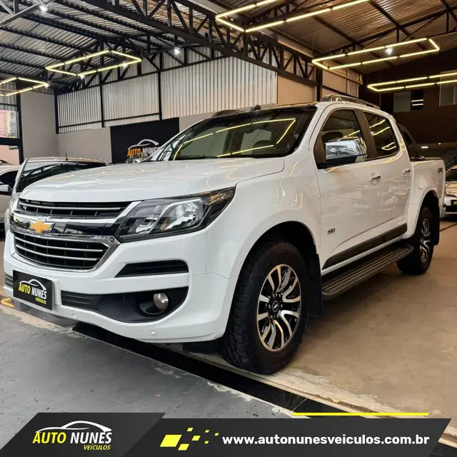 Carro Chevrolet S10 Cabine Dupla 2018 S10 2.5 ECOTEC SIDI LTZ 4WD (Cabine Dupla) (Aut)