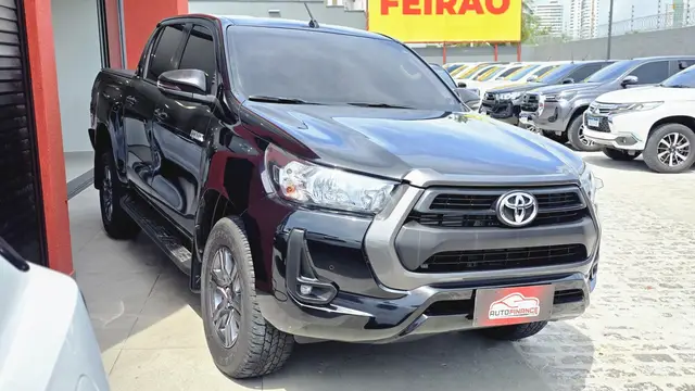 Carro Toyota Hilux Cabine Dupla 2024 STD Power Pack 4x4 2.8 Diesel