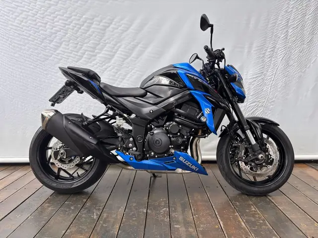 Moto Suzuki GSX-S 750 2021 A