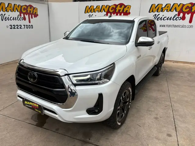 Carro Toyota Hilux Cabine Dupla 2023 SRX 4x4 2.8 Diesel
