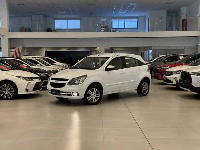 Carro Chevrolet Agile 2013 LT 1.4 8V (Flex)