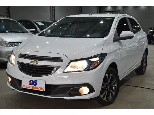 Carro Chevrolet Onix 2015 1.4 LTZ SPE/4 (Aut)