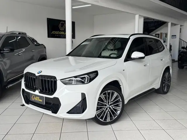 Carro BMW X1 2025 sDrive20i M Sport 2.0 Turbo (Aut.)
