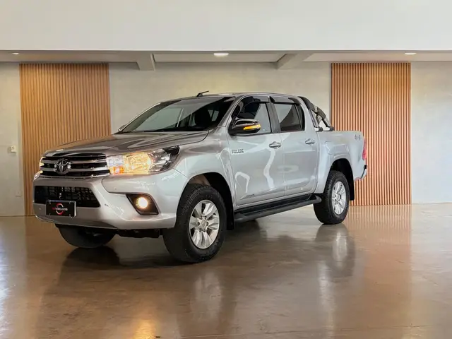 Carro Toyota Hilux Cabine Dupla 2017 Hilux 2.8 16v TDI SRV CD 4x4 (Aut)
