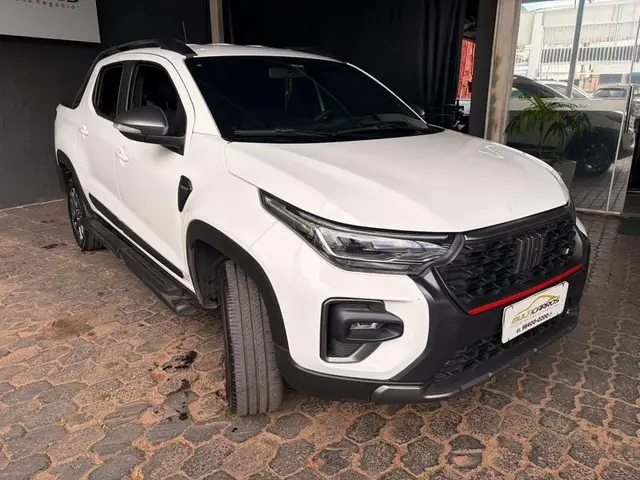 Carro Fiat Strada 2025 Endurance 1.3 Flex 8V CS