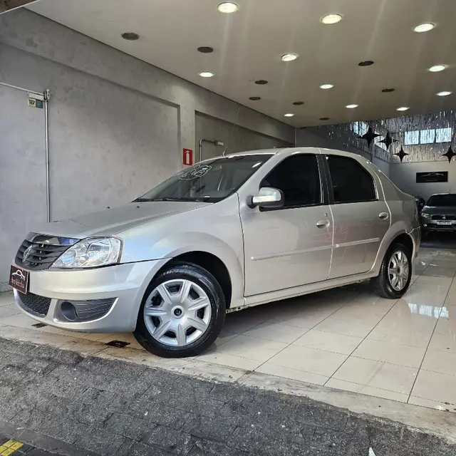 Carro Renault Logan 2013 Expression 1.6 8V Hi-Torque (flex)