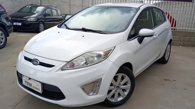 Carro Ford New Fiesta Hatch 2013 SE 1.6 16V (Flex)