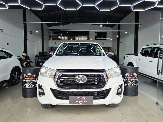 Carro Toyota Hilux Cabine Dupla 2020 Hilux 2.7 SRV CD 4x2 (Flex) (Aut)