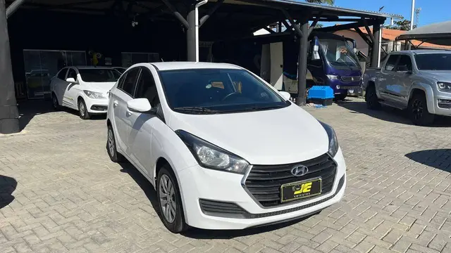 Carro Hyundai HB20S 2018 1.0 Comfort Plus (Flex)