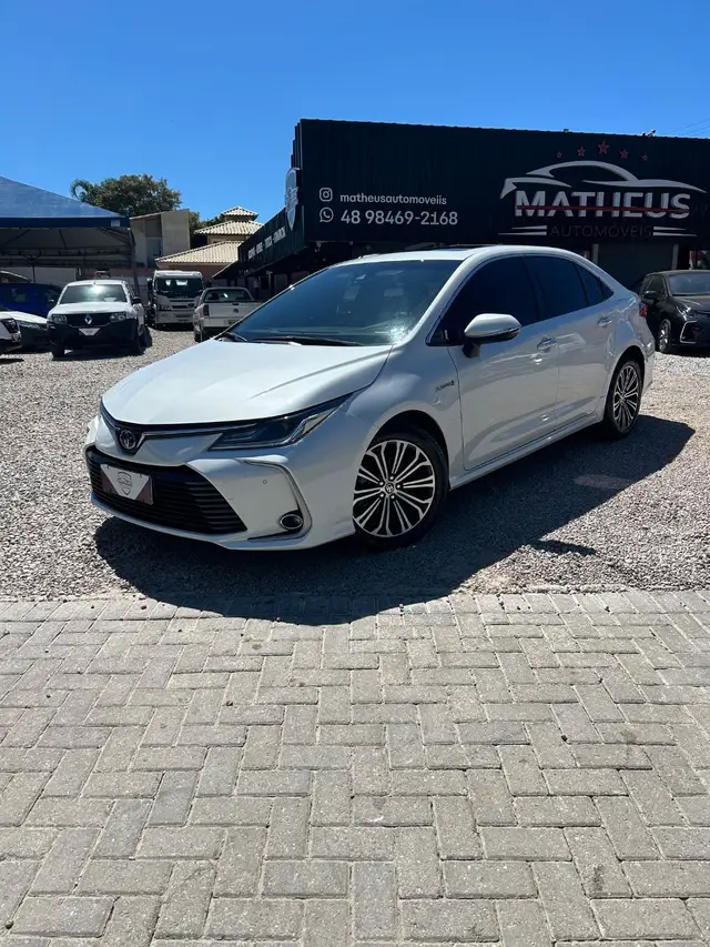 Carro Toyota Corolla 2023 Altis Hybrid Premium 1.8 Flex